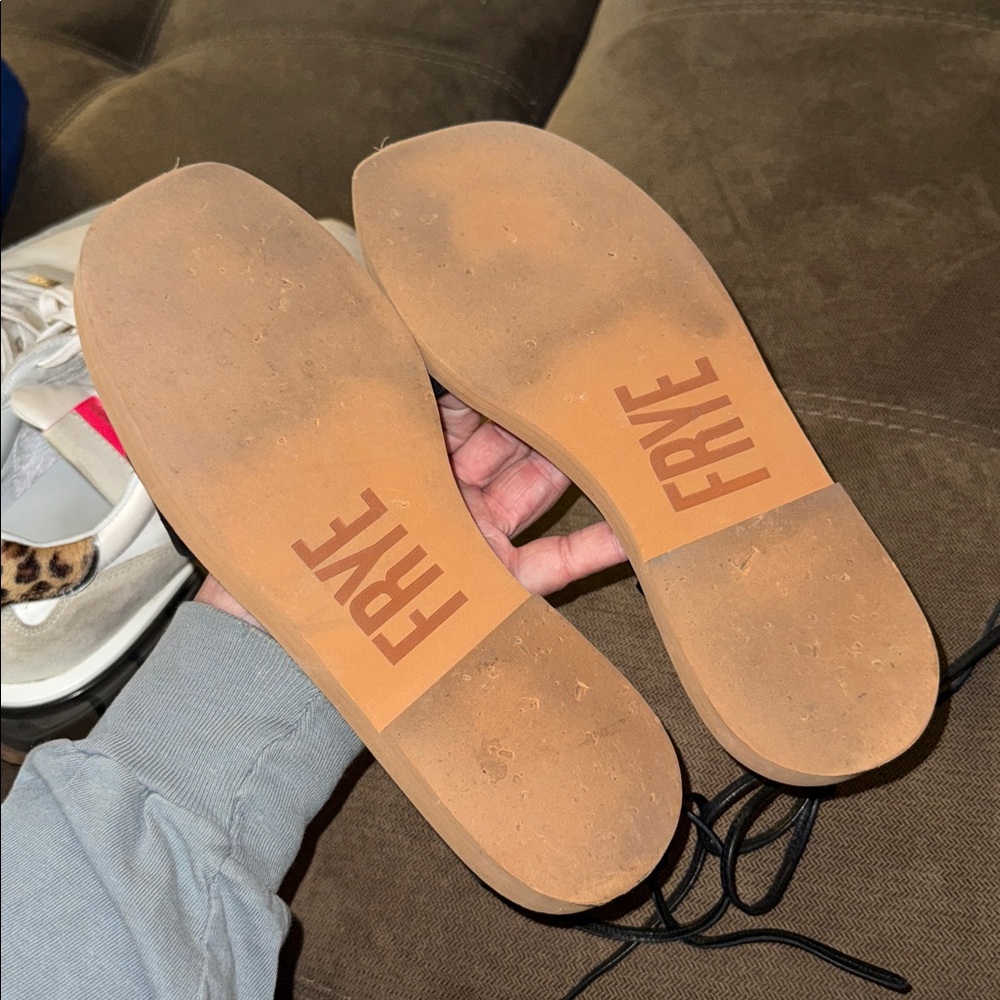 Frye Black and Tan Lace-Up Leather Sandals - Picture 3 of 4
